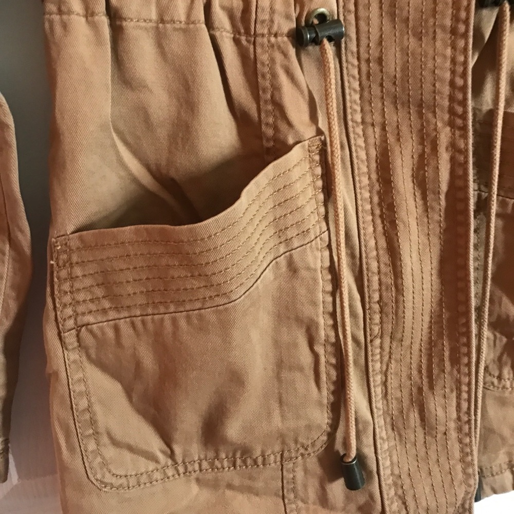Womens Light Utility Jacket - Picture 2 of 5